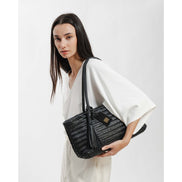 Borsa a tracolla in pelle BIBA Perkins