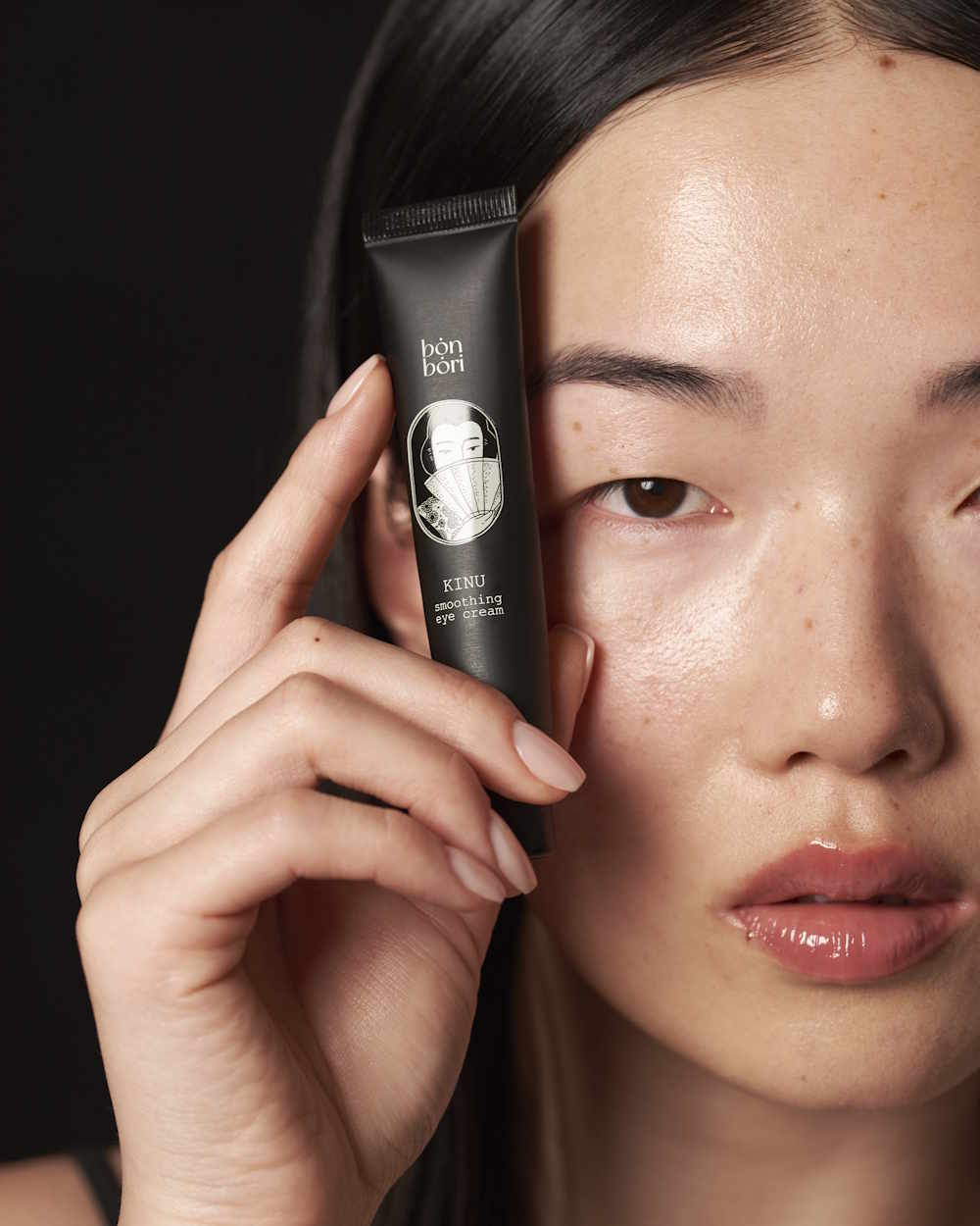 KINU SMOOTHING EYE CREAM